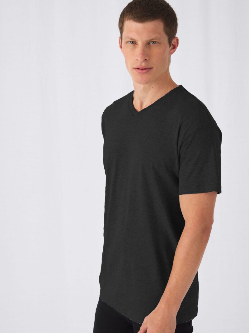 TU006 B&C Men's Exact V-Neck T-Shirt
