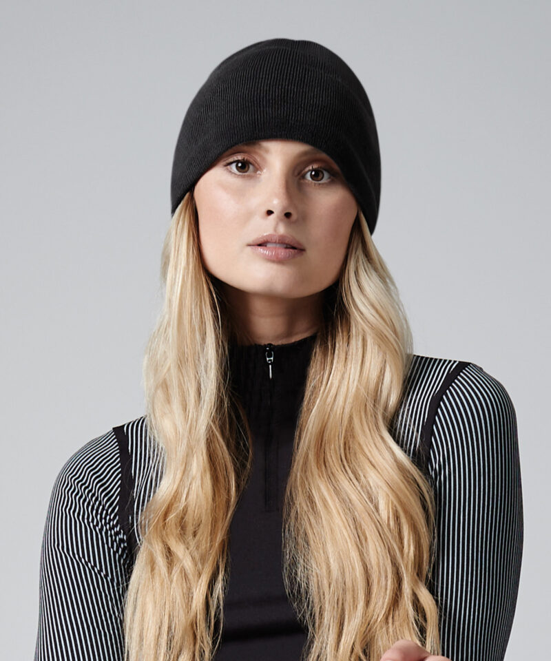 Water-repellent active beanie