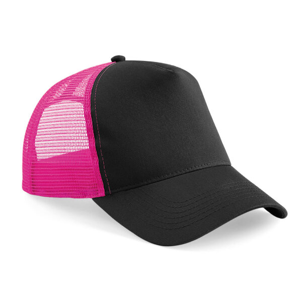 Snapback trucker