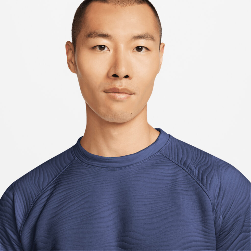 Nike Dri-FIT Tour crew quilted top