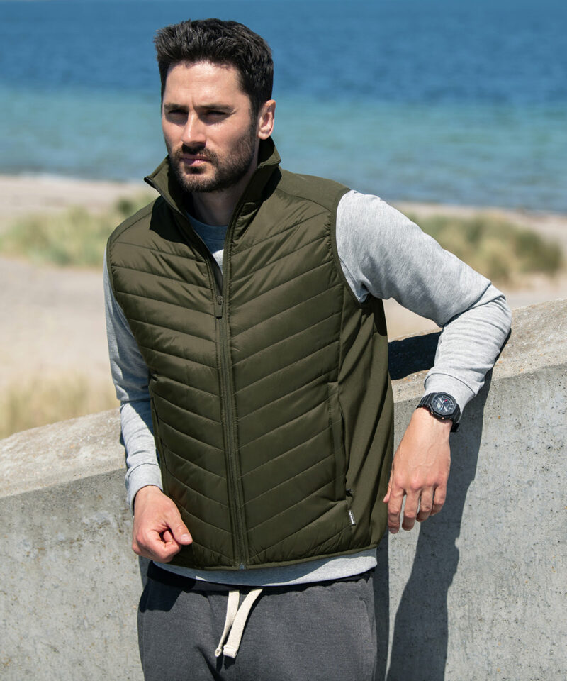 Benton ? versatile hybrid vest